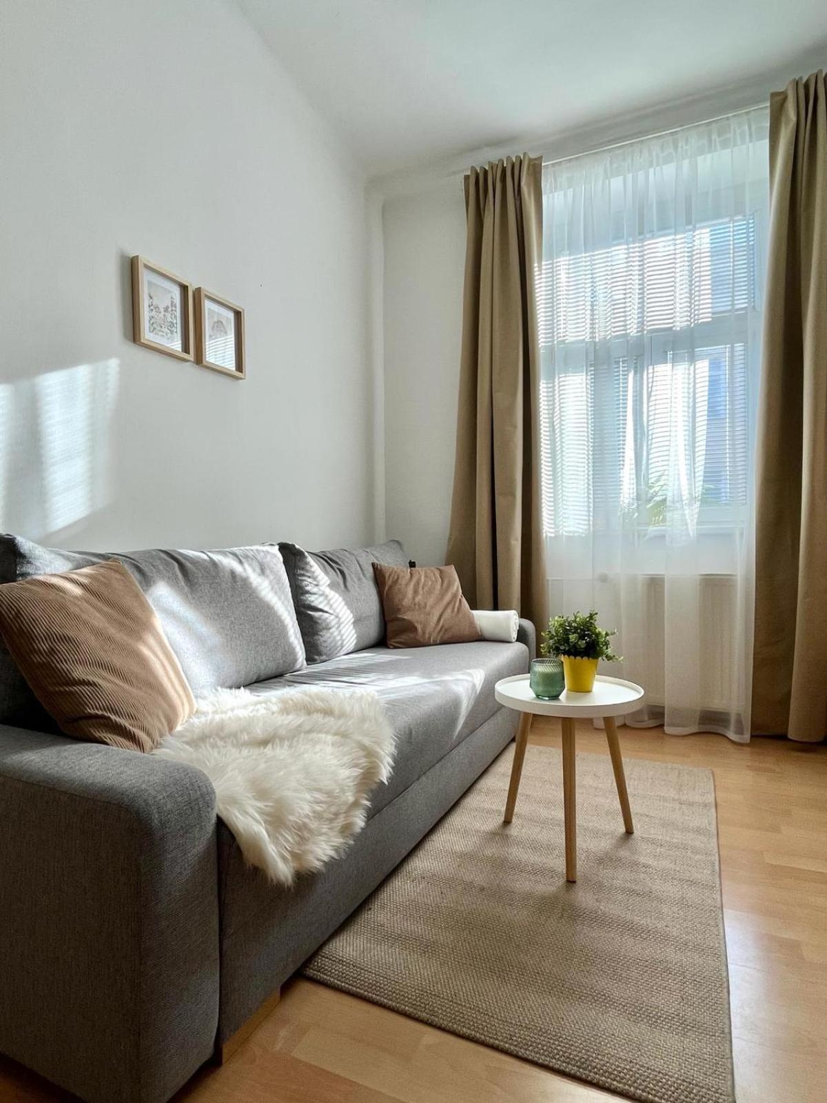 Apartment Caroline - Old Town, Ac Pozsony Kültér fotó