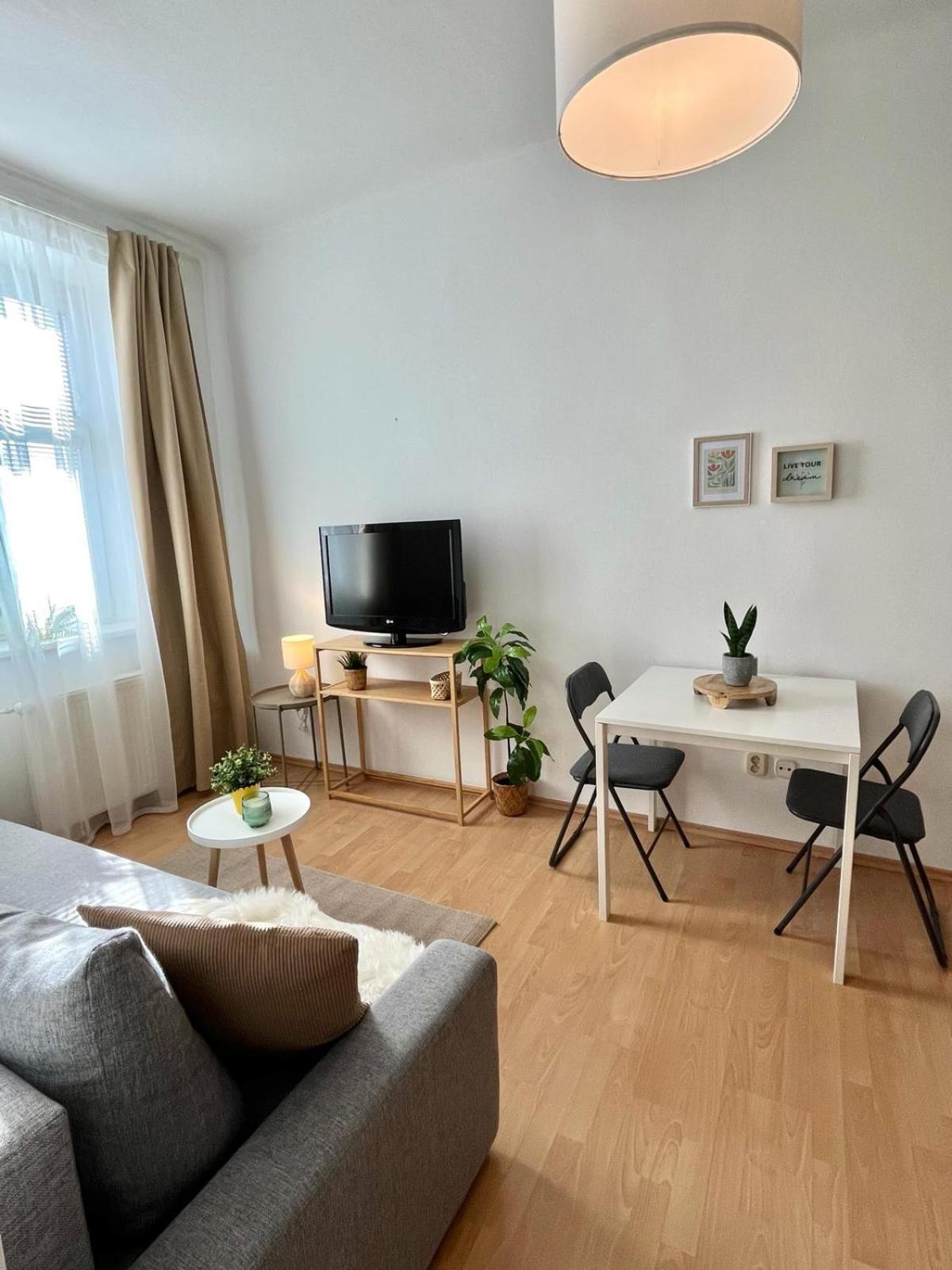 Apartment Caroline - Old Town, Ac Pozsony Kültér fotó